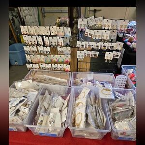 Set of 5 Mixed jewelry and accessorie bundles